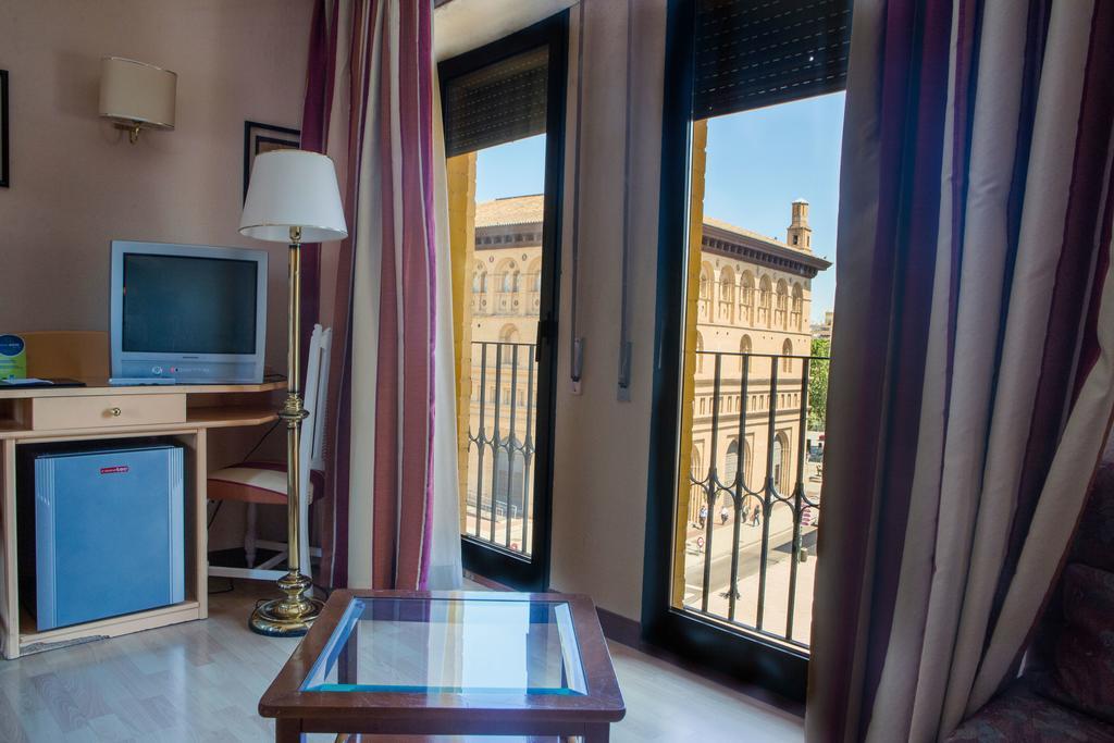 Hotel Tibur Zaragoza Exterior photo